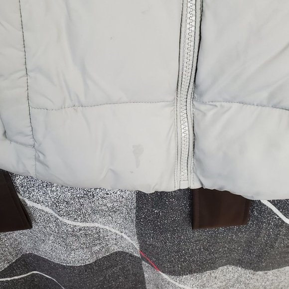 Hollister Vest size youth L or adult S - Picture 7 of 7